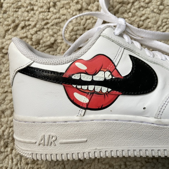 Nike Air Force 1, Size US 8 Custom lips bite swoosh! So cute Excellent condition - Picture 5 of 8